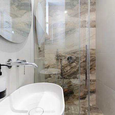 Hugo Haven - Loftaffair Апартаменты *